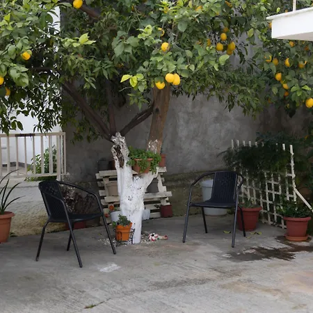 Poulakis House Apartment