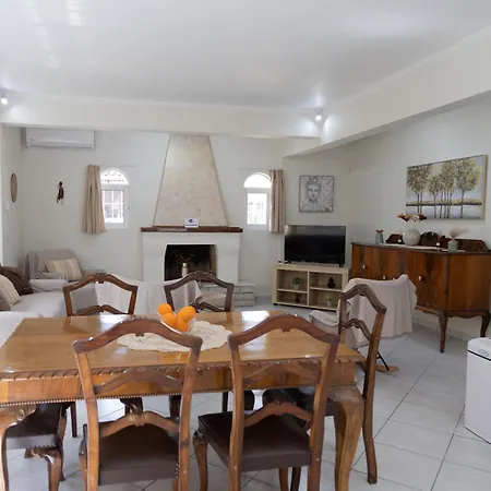 Poulakis House Apartmán